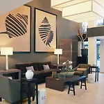 Luxe Sunset Boulevard Hotel