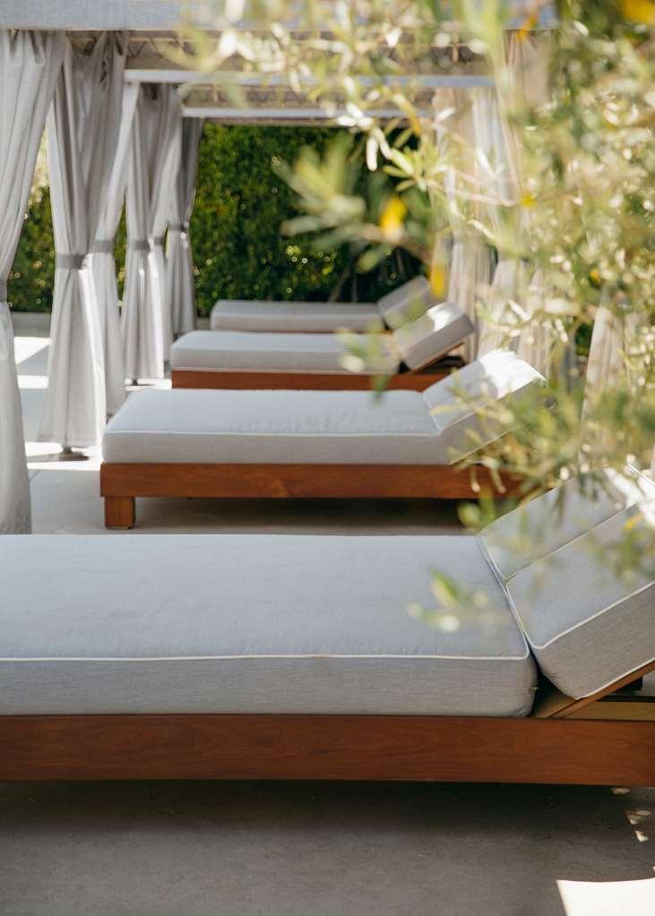 Luxe Sunset Boulevard Resort